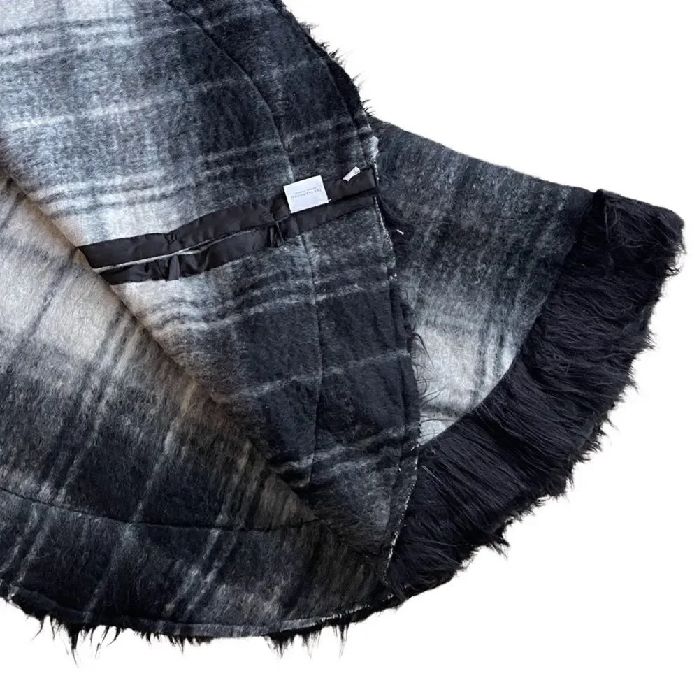 The Farmhouse Rachel Ashwell Mohair Plaid Holiday Tree Skirt Blk Gray 52” NWT